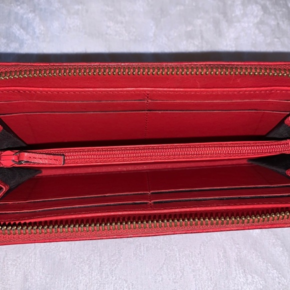 Gucci Wallet - Picture 9 of 17